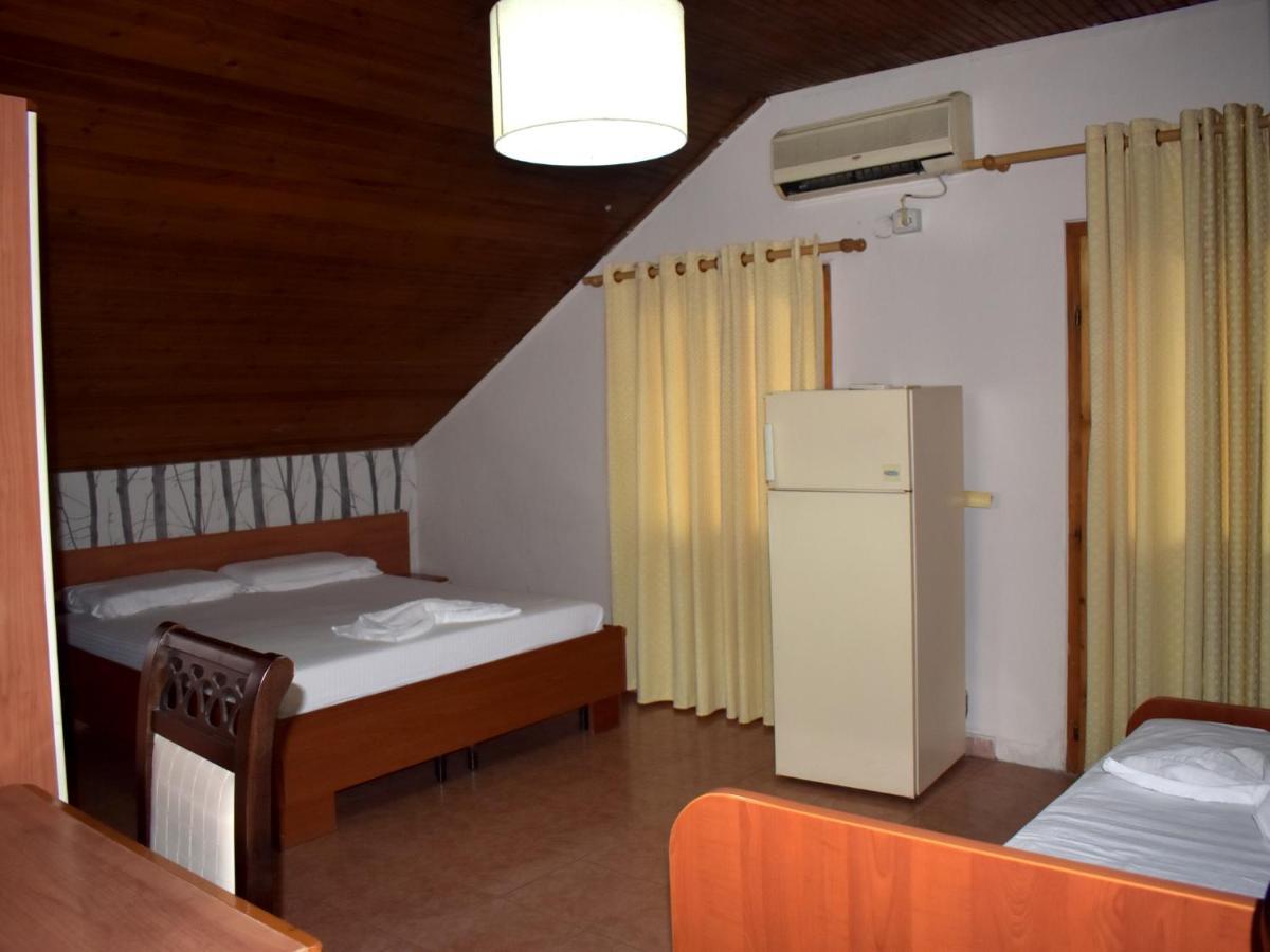 טיראנה Hotel Central מראה חיצוני תמונה